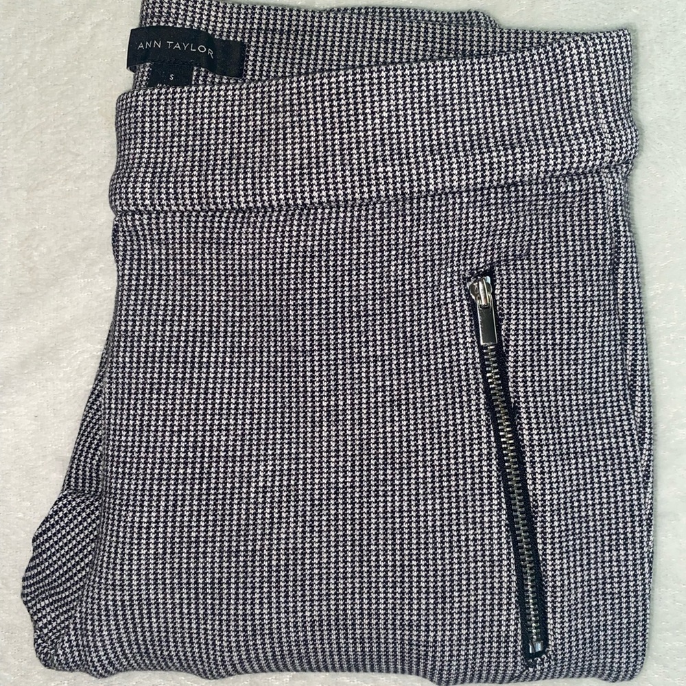 👖Ann Taylor Crop pants